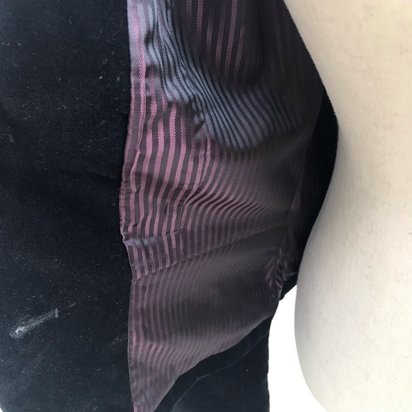 Old Navy Fabulous Velvet Blazer - Picture 13 of 13